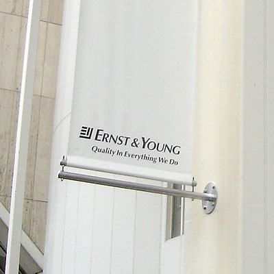 Gevelbanierhouder RVS, Ernst & Young, Rotterdam